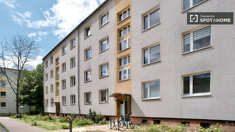 Room, Neltestraße, Berlin