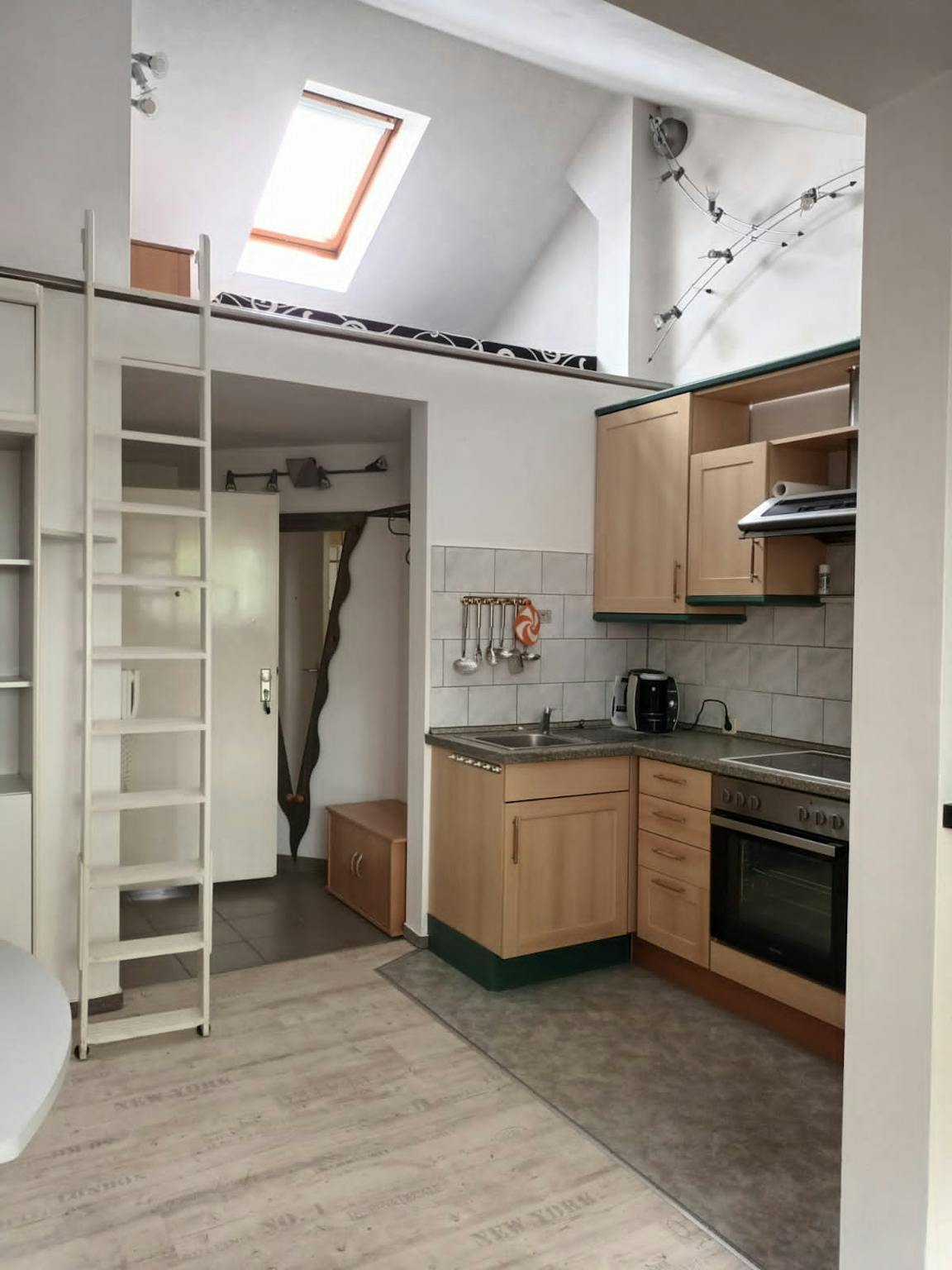 Apartment, Hackenbergstraße, Berlin
