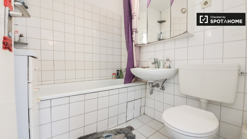 Room, Gneisenaustraße, Berlin