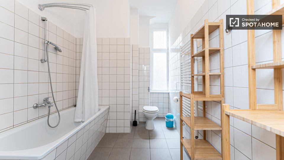 Room, Boxhagener Str., Berlin