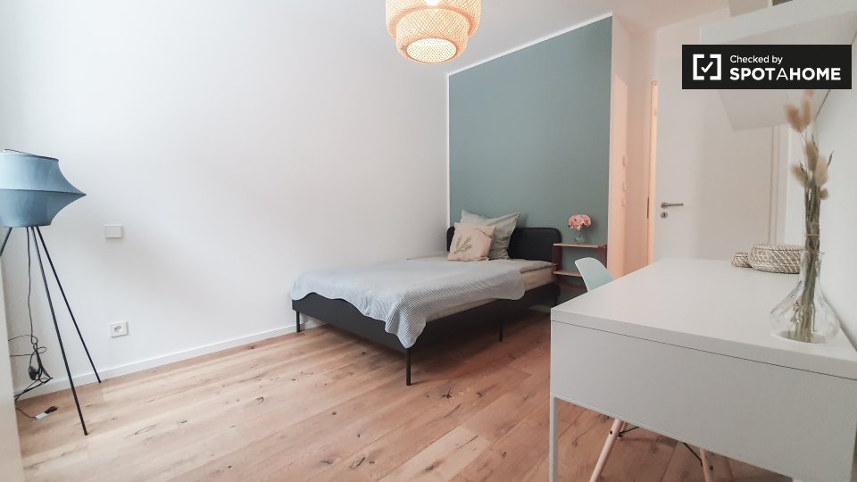 Room, Nazarethkirchstraße, Berlin