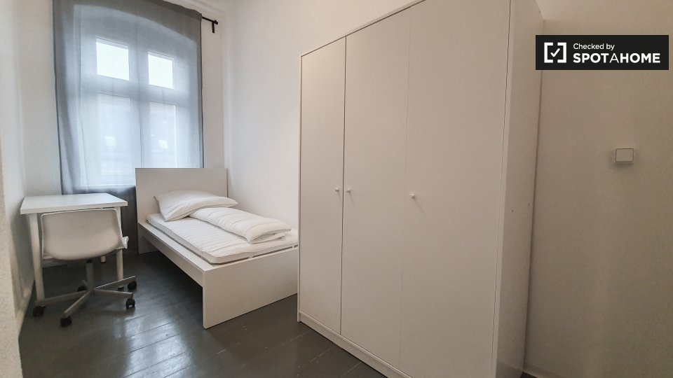 Room, Kottbusser Damm-30, Berlin