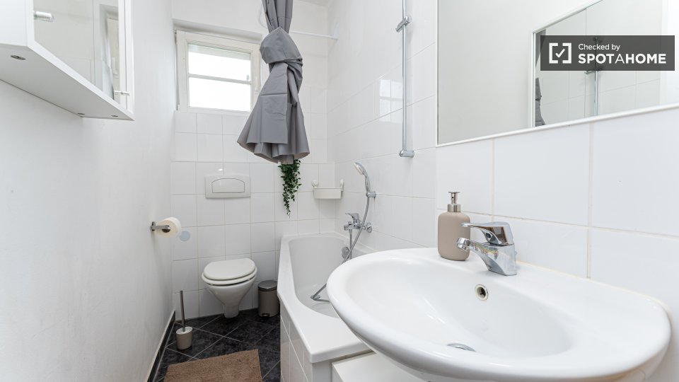Room, Otto-Franke-Straße, Berlin