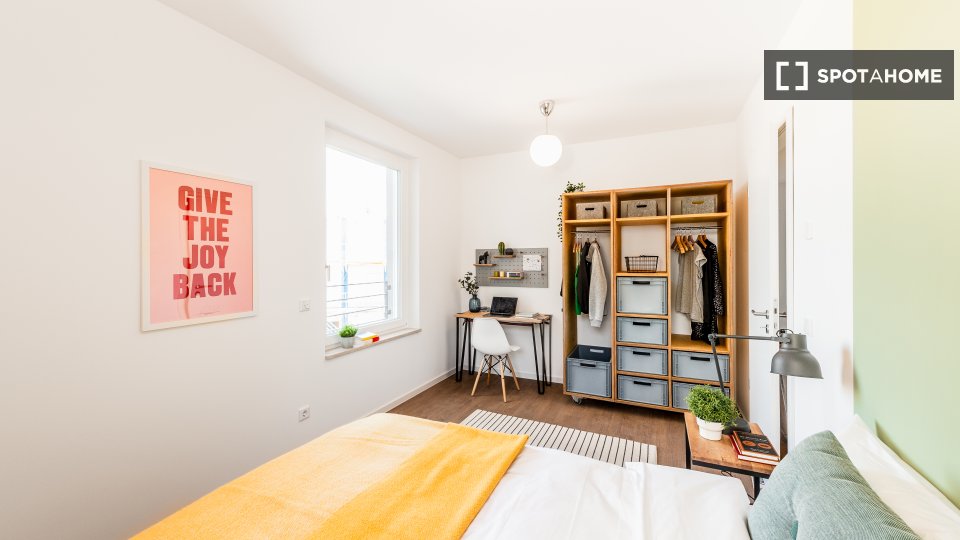 Room, Klara-Franke-Straße, Berlin