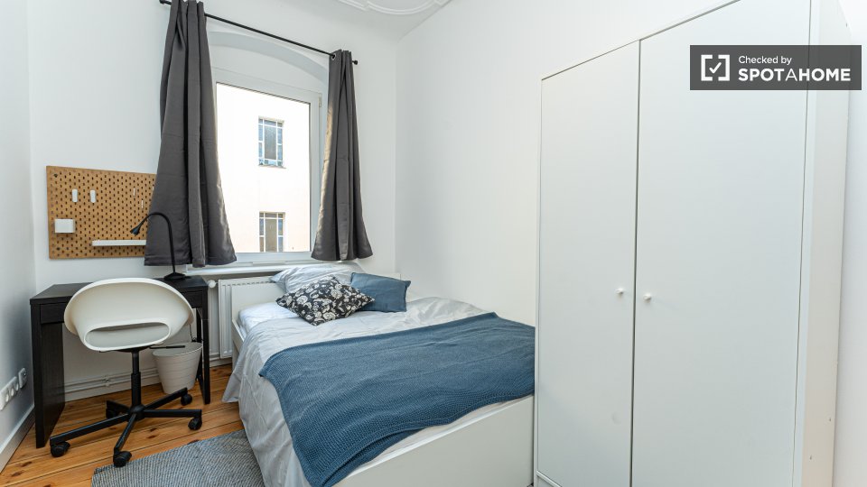 Room, Sonnenallee, Berlin