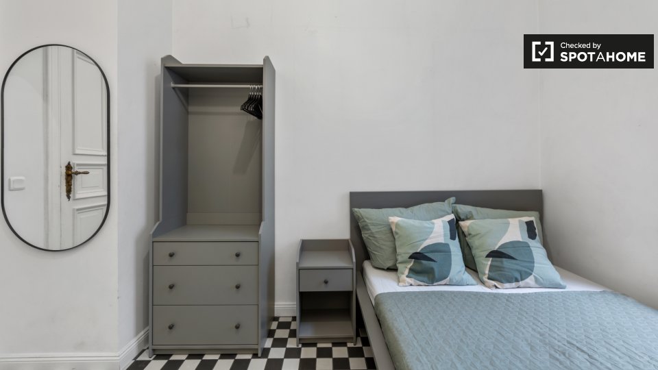 Room, Uhlandstraße, Berlin