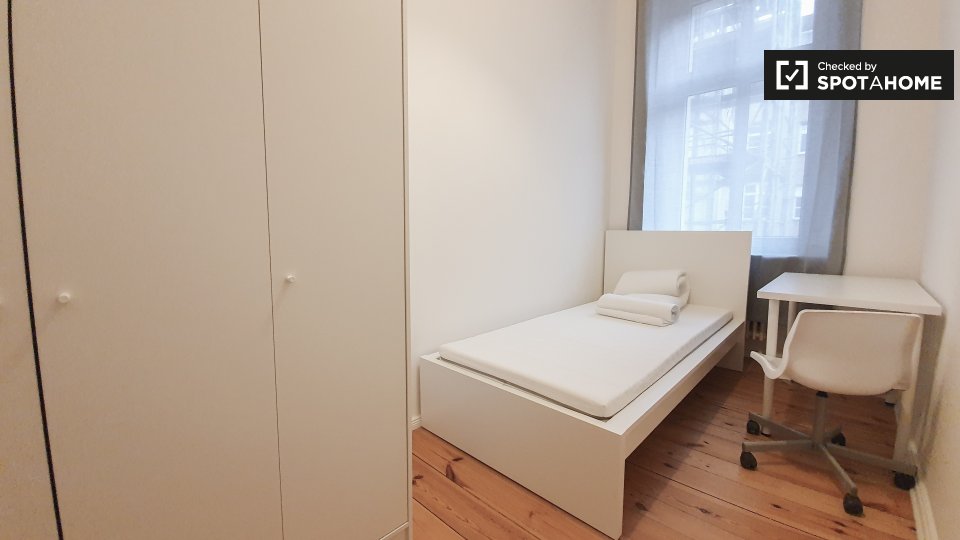 Room, Kottbusser Damm-30, Berlin
