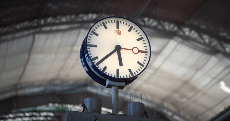 How many DB trains were late in the first half of 2025?