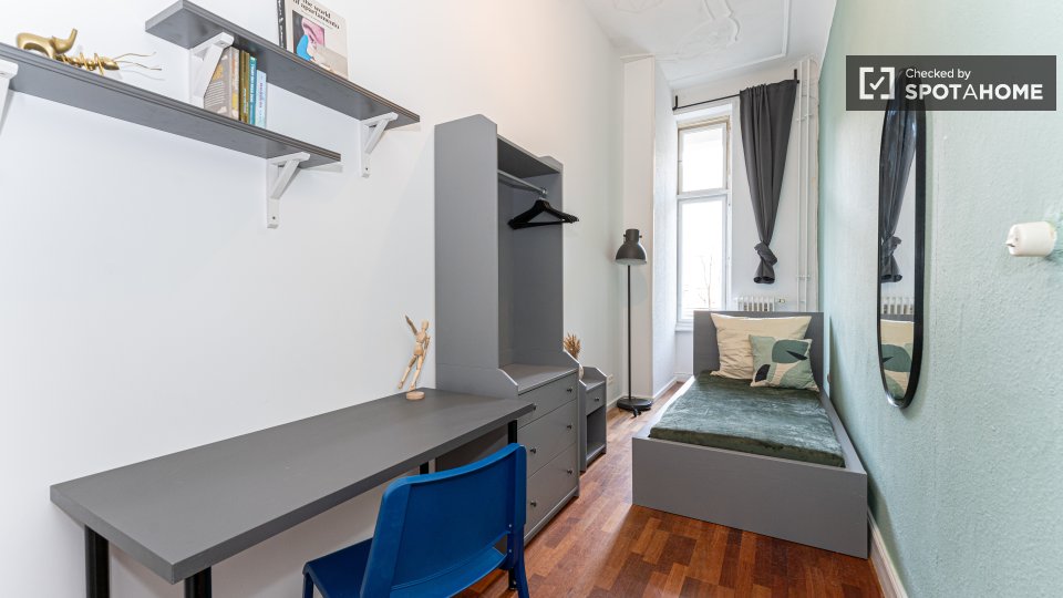 Room, Kantstraße, Berlin