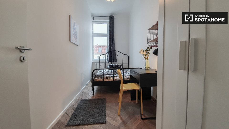 Room, Weimarische Str., Berlin