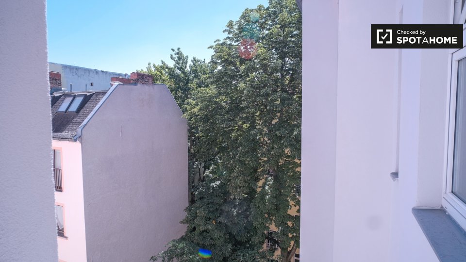 Room, Schulstraße, Berlin