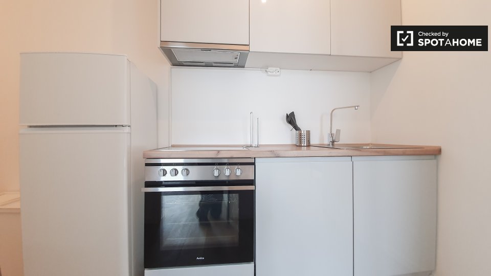 Room, Nazarethkirchstraße, Berlin