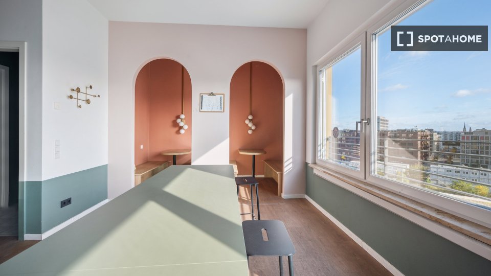 Room, Klara-Franke-Straße-28, Berlin