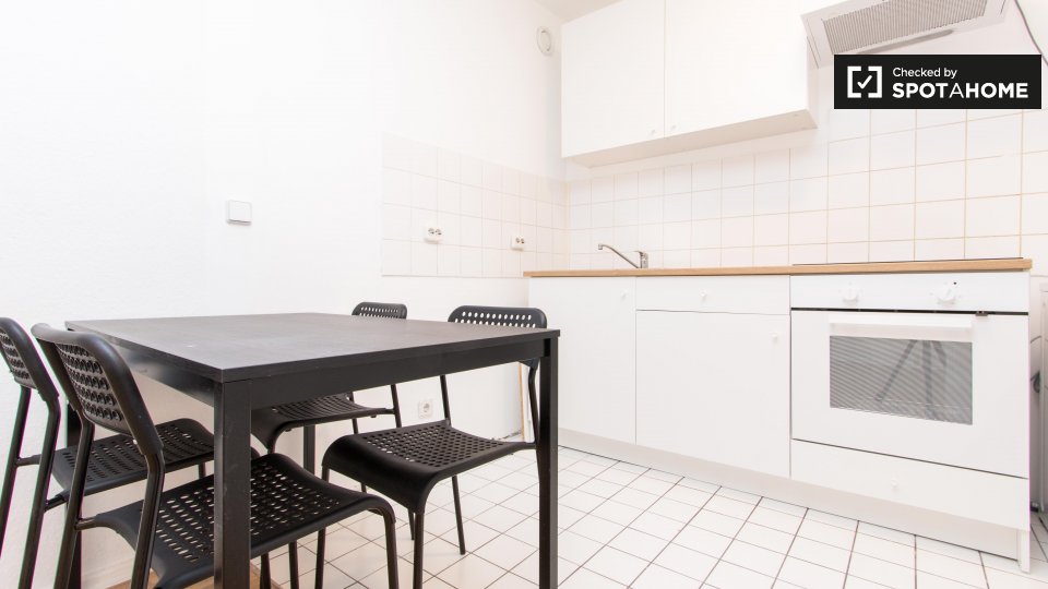 Room, Bismarckstraße, Berlin