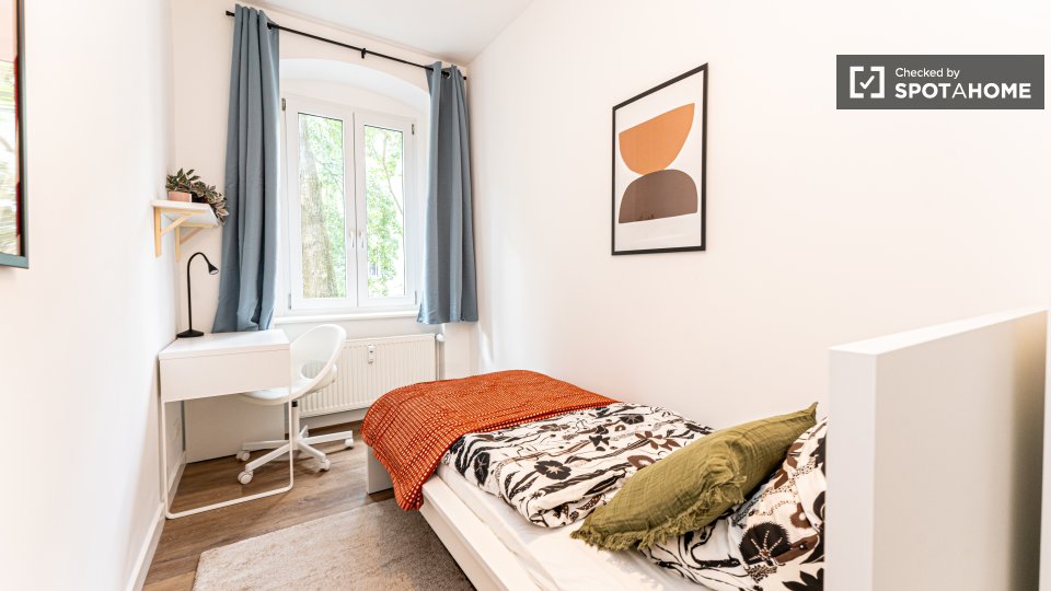 Room, Tabbertstraße, Berlin