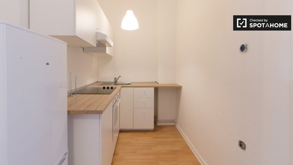 Room, Rheinstraße, Berlin