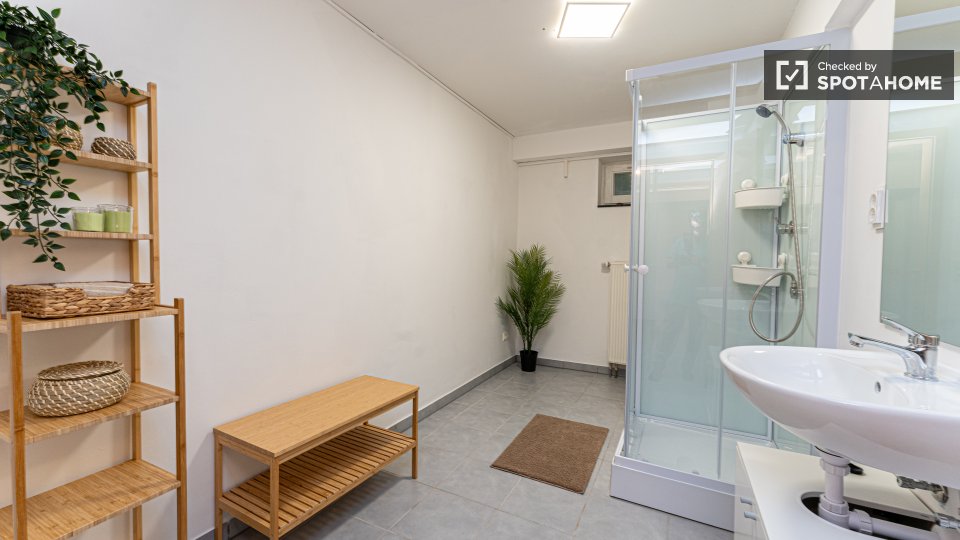 Room, Stromstraße, Berlin