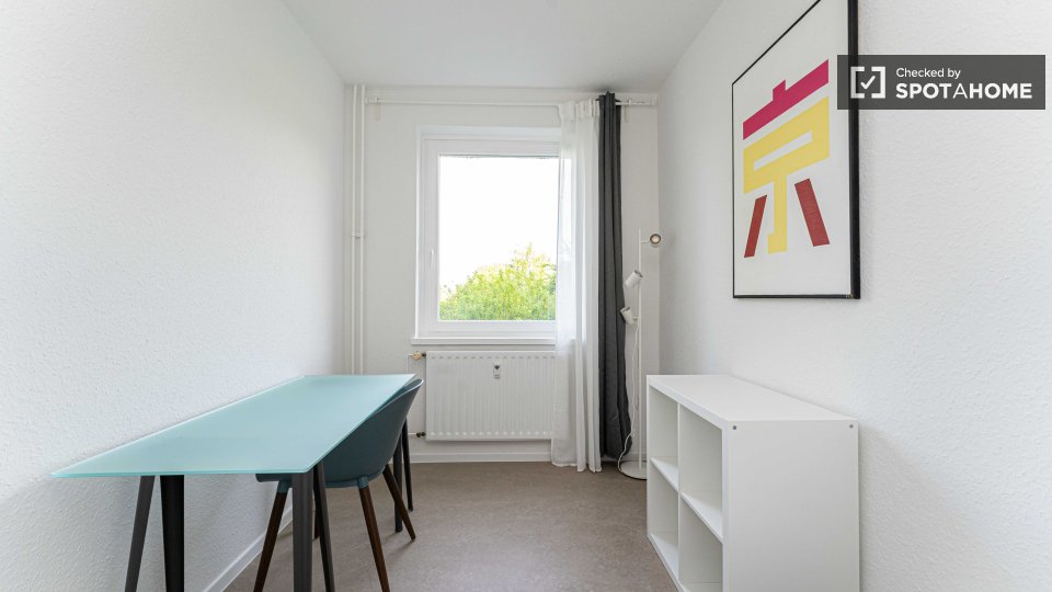 Room, Neltestraße, Berlin