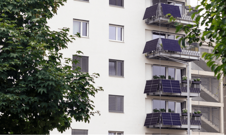 Balcony solar panels see boom in Germany