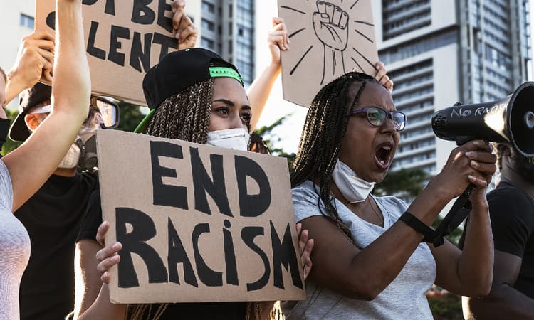Germany's anti-discrimination agency sees record rise in complaints