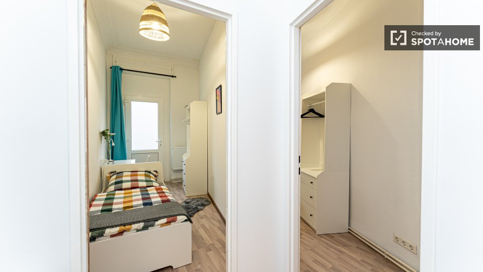 Room, Waldstraße, Berlin