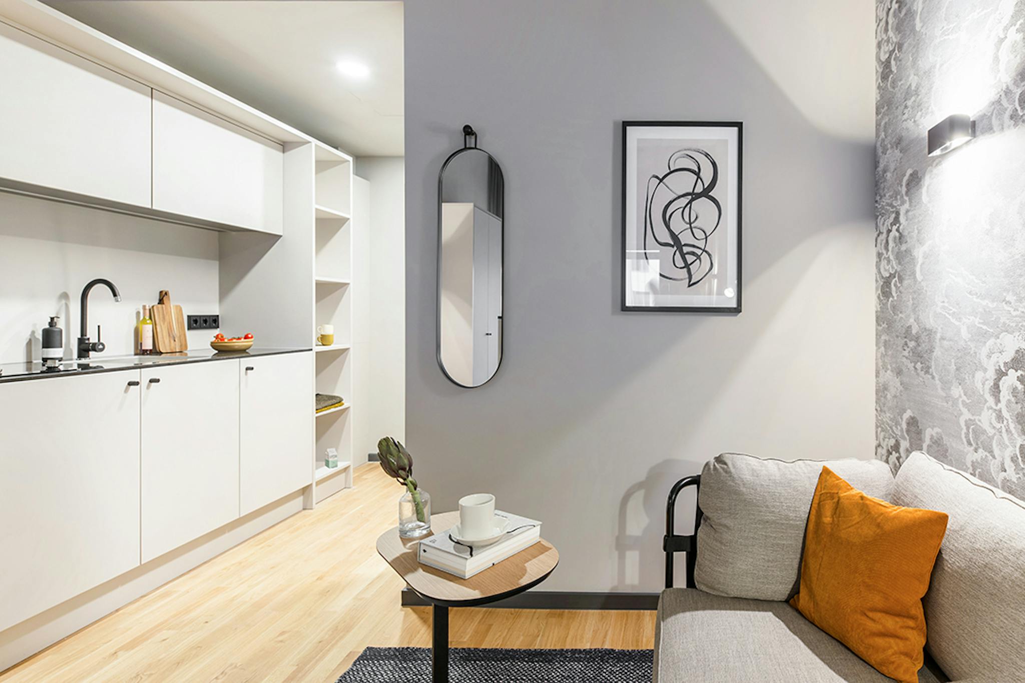Apartment, Amelia-Mary-Earhart-Straße, Frankfurt