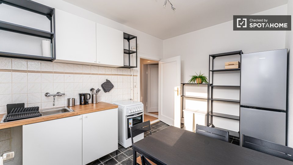 Room, Dörpfeldstraße, Berlin