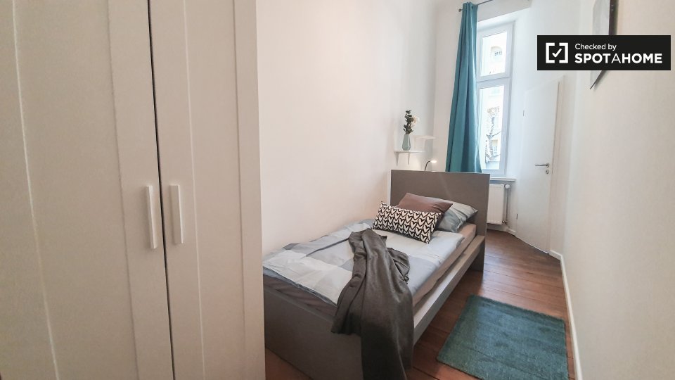 Room, Weimarische Str., Berlin