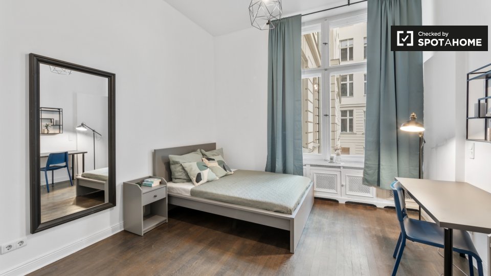 Room, Uhlandstraße, Berlin