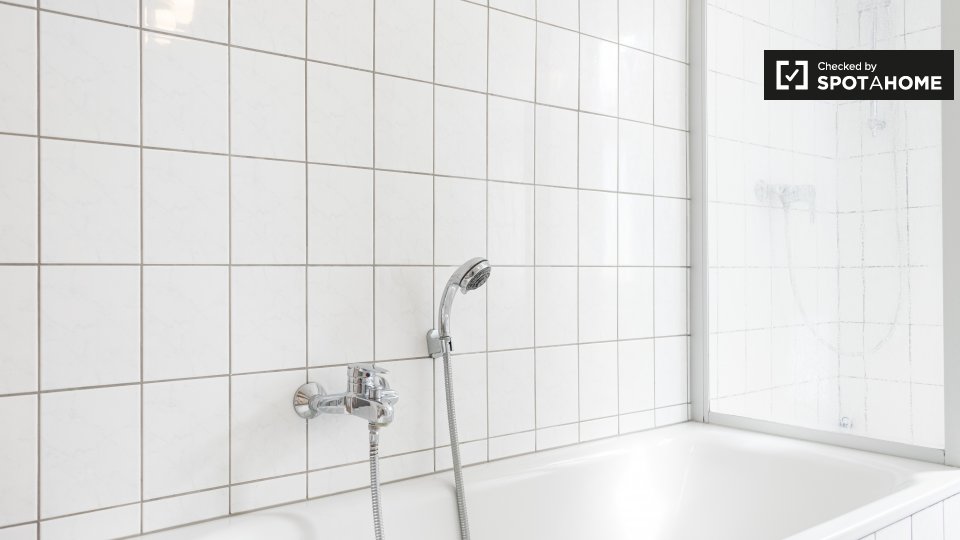 Room, Plönzeile, Berlin