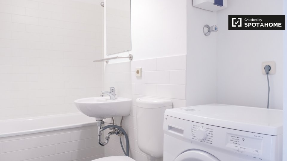 Room, CharlottenstraßeB, Berlin