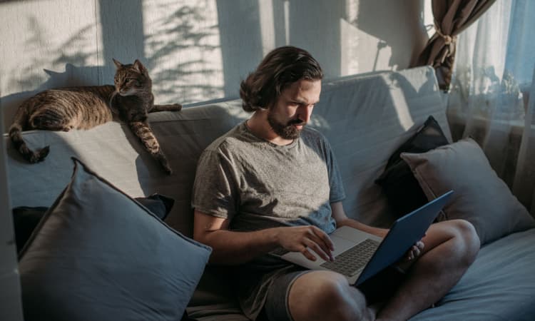 Licence to chill? German spies want to start working from home