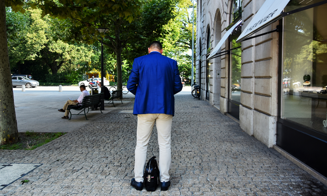 Cross-border workers in Geneva earn twice as much as their neighbours