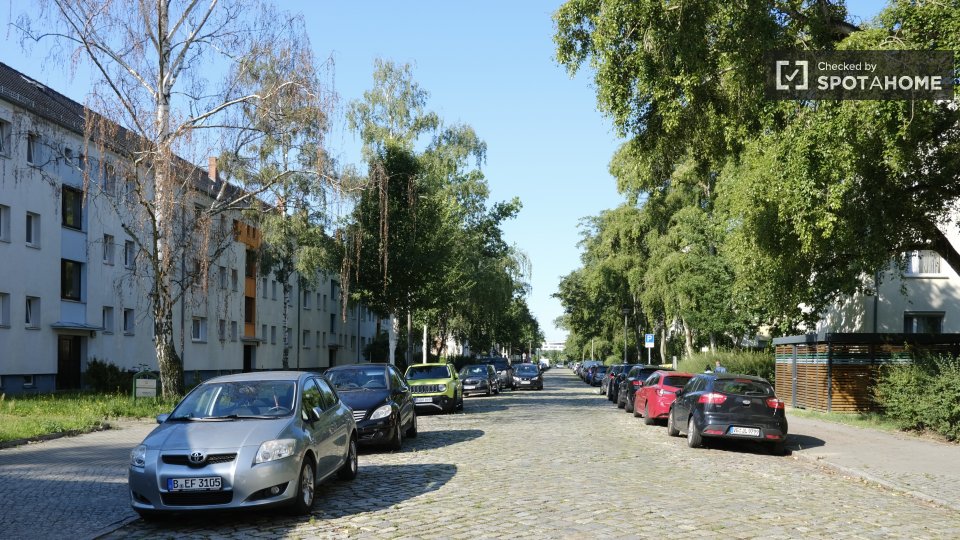 Room, Neltestraße, Berlin