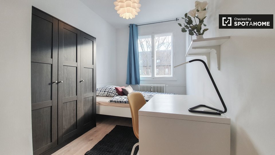 Room, Perleberger Str., Berlin