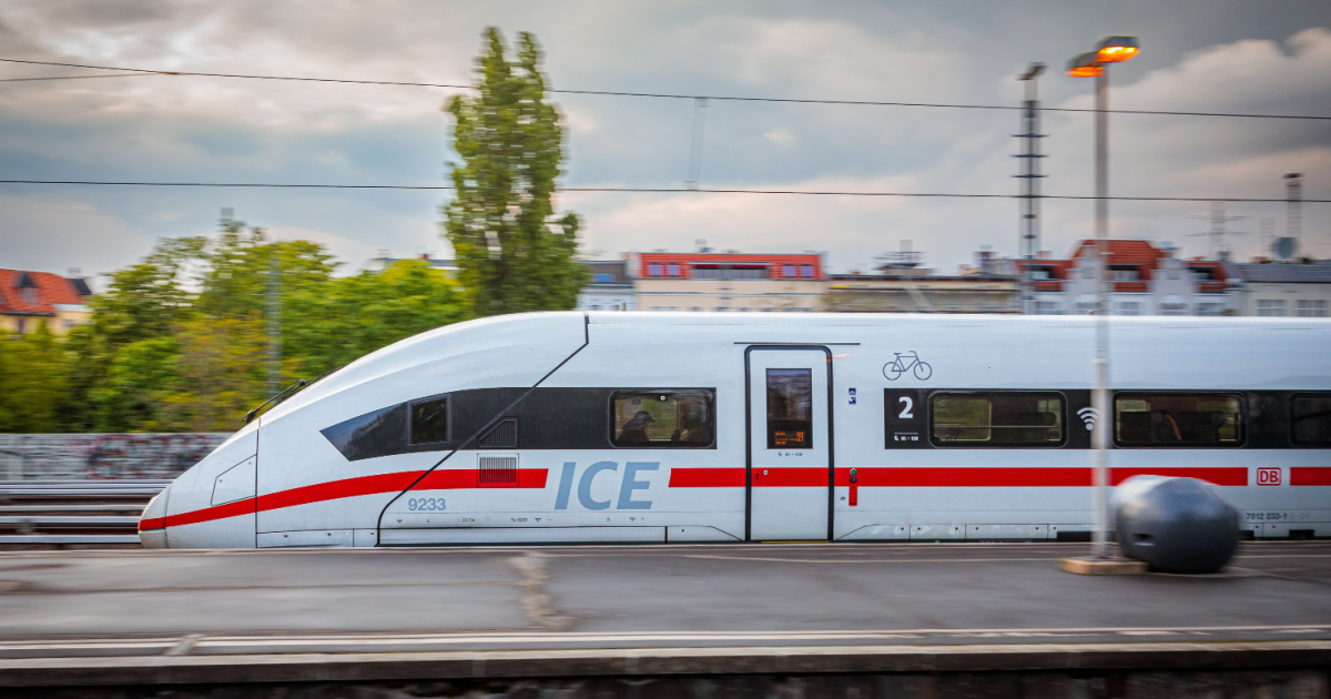 Only 48,5% of DB long-distance trains were on time in October 2025