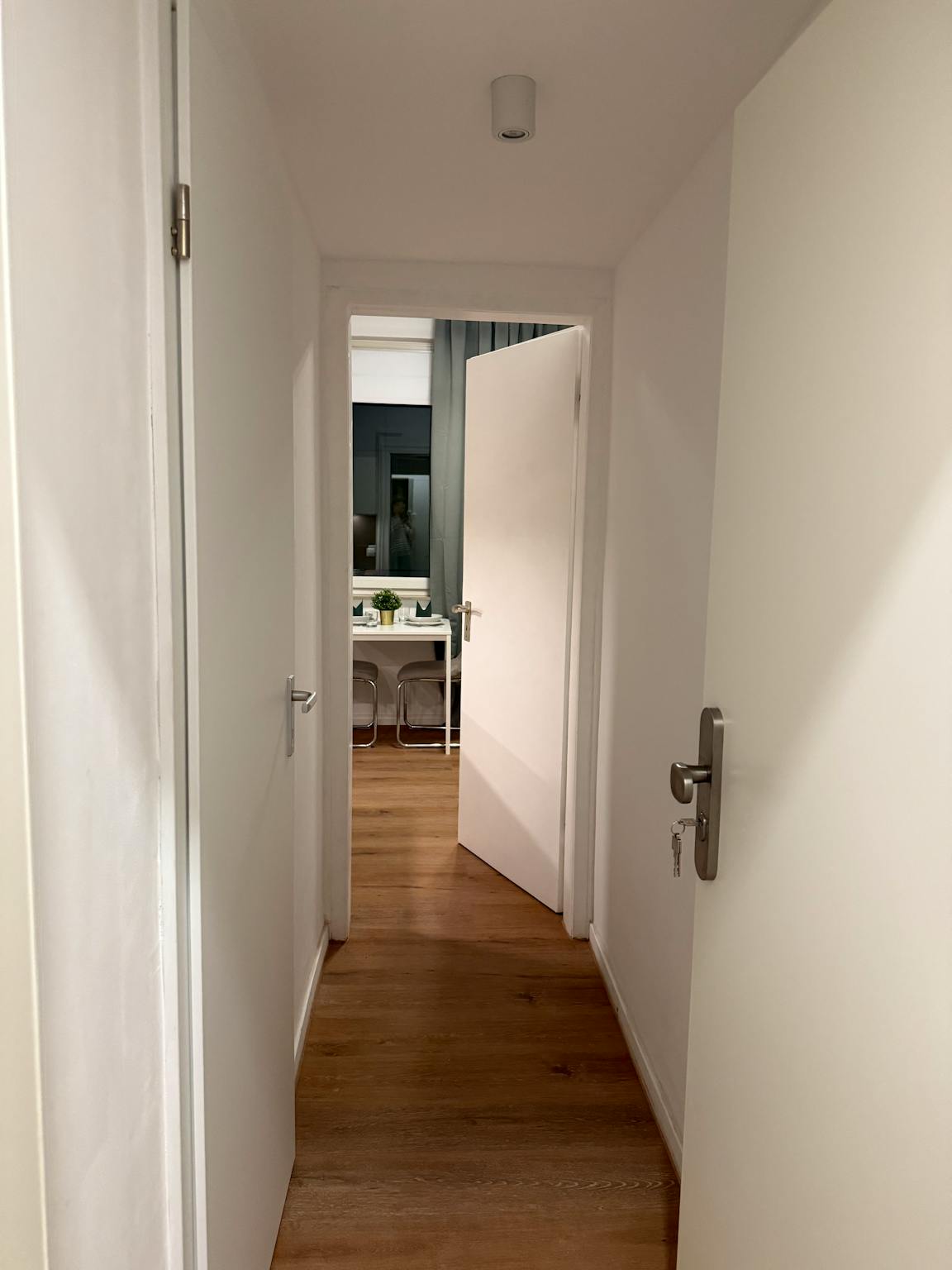 Apartment, Bahnstraße, Dusseldorf