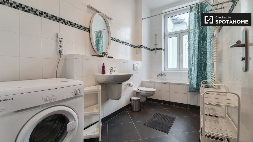 Room, Weimarische Str., Berlin