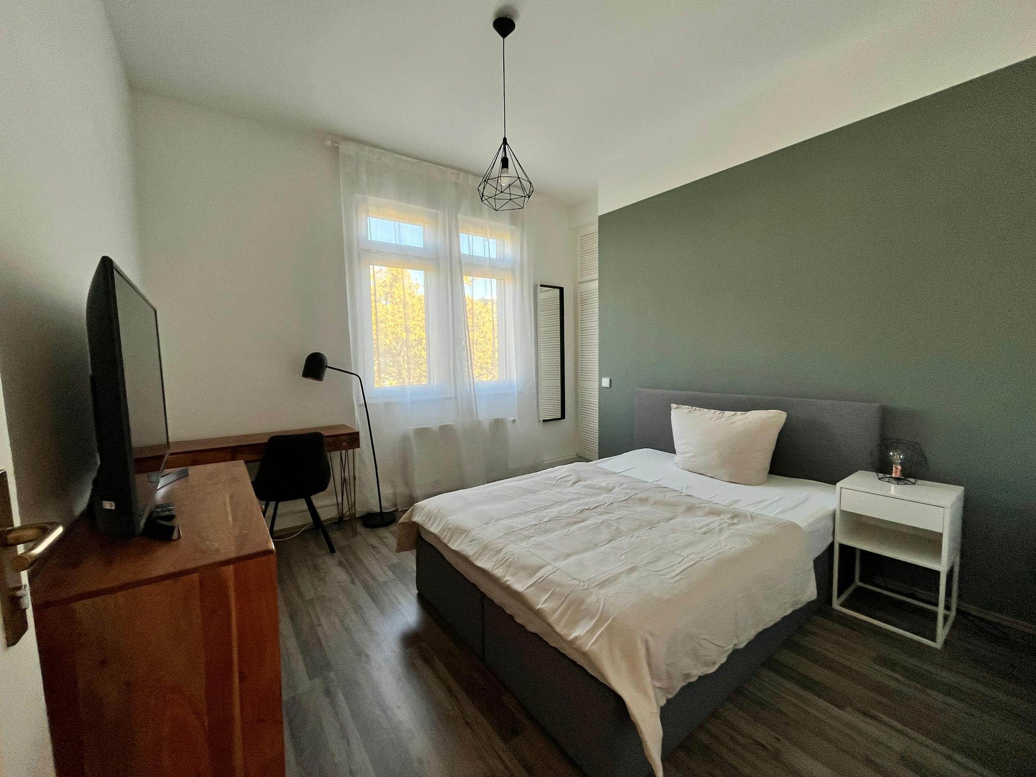 Apartment, Saalburgallee, Frankfurt