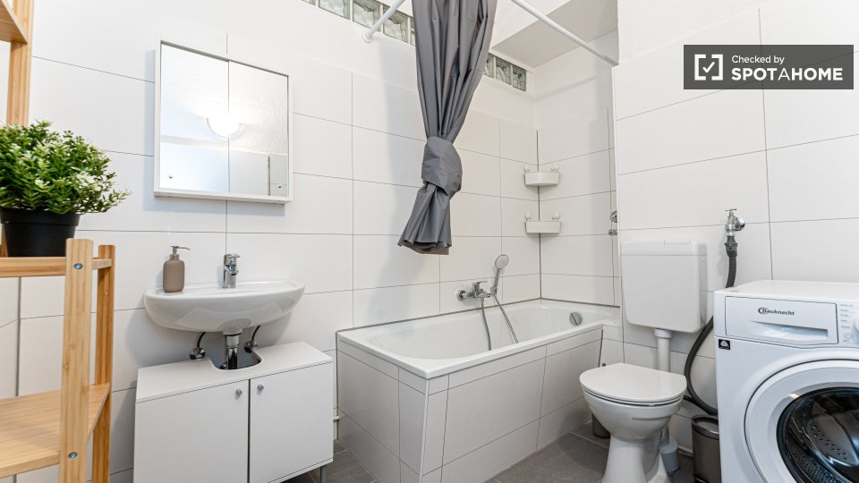 Room, Lutherstraße, Berlin