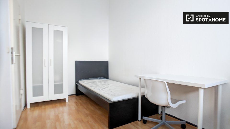 Room, Bismarckstraße, Berlin