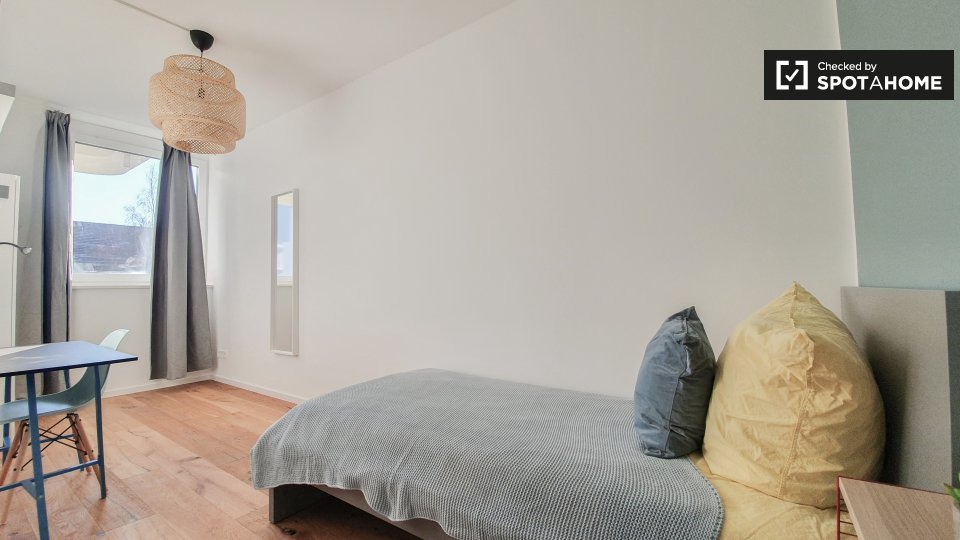 Room, Nazarethkirchstraße, Berlin
