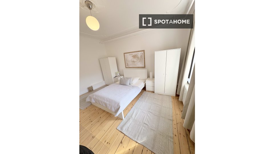 Room, Kaiserstraße, Berlin