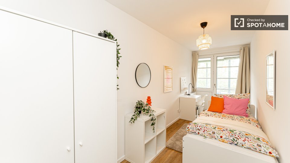 Room, Müllerstraße, Berlin