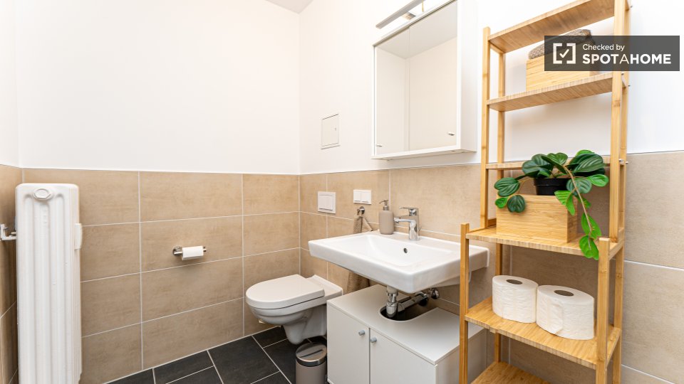 Room, Müllerstraße, Berlin