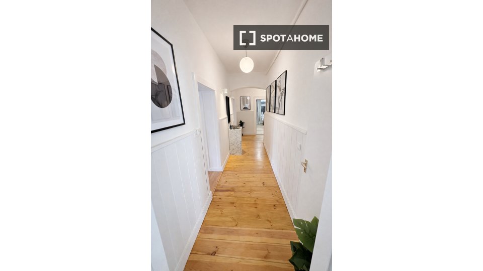 Room, Kaiserstraße, Berlin