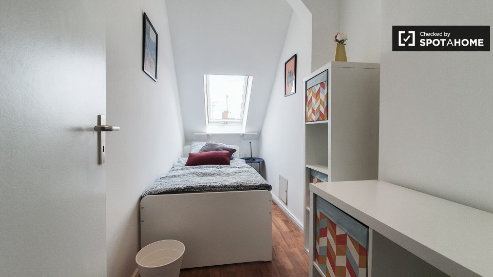Room, Martin-Luther-Str., Berlin
