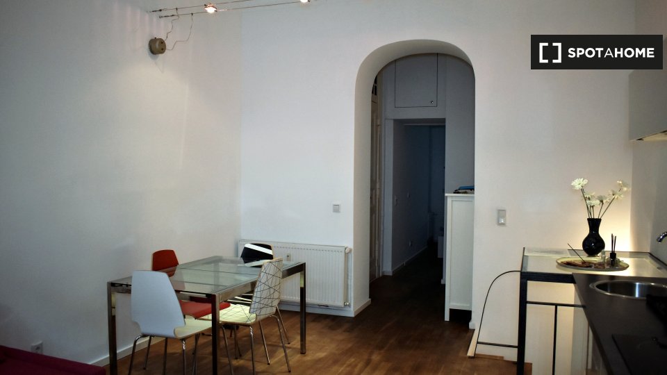 Apartment, Suarezstraße, Berlin