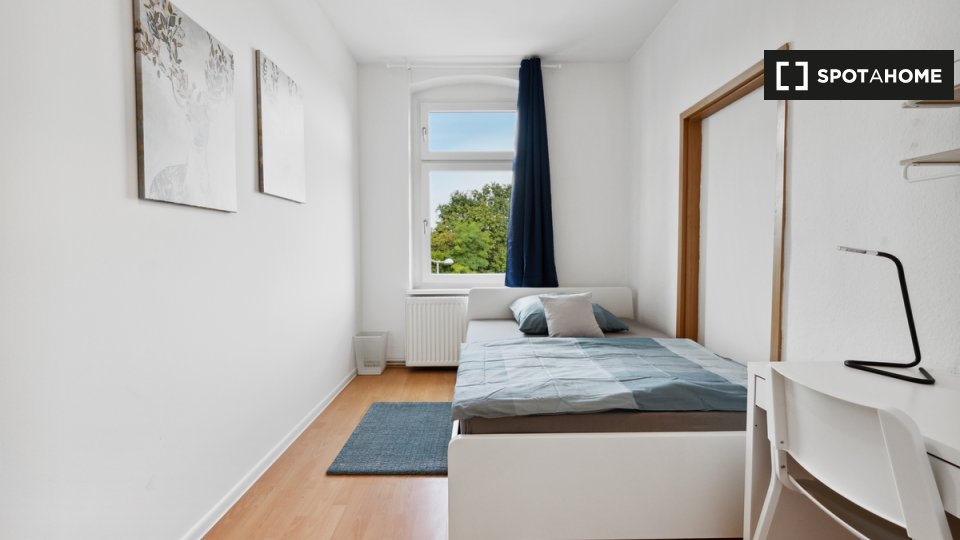 Room, Glienicker Str., Berlin