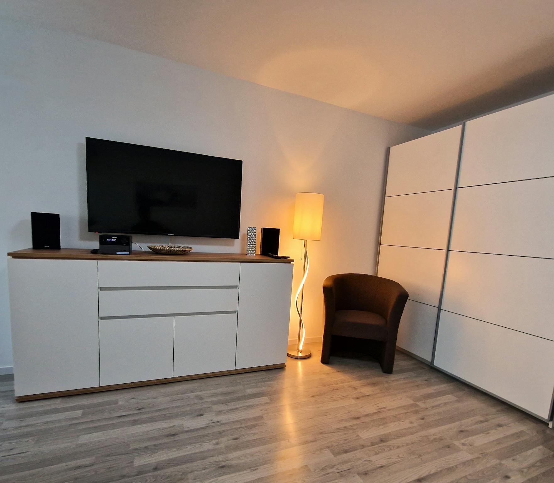 Apartment, Leonhard-Frank-Straße, Munich